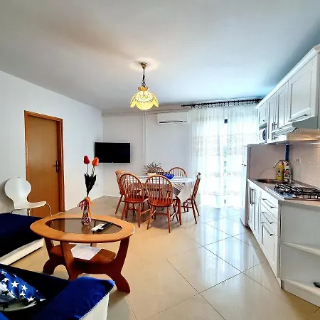 Apartament Zonta 800 M From *
