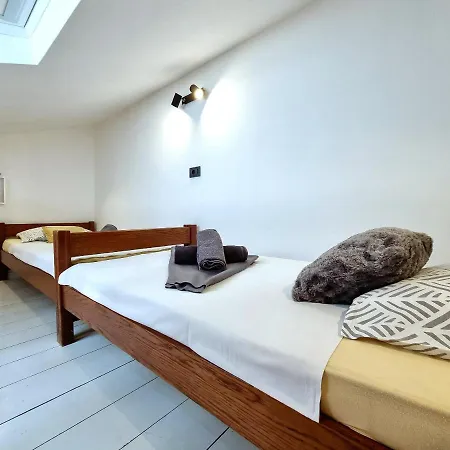 Apartment Zonta 800 M From Rovinj